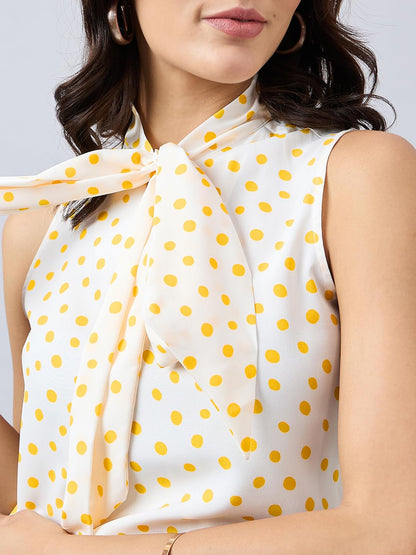 Style Quotient Women Printed top with Neck tie-up