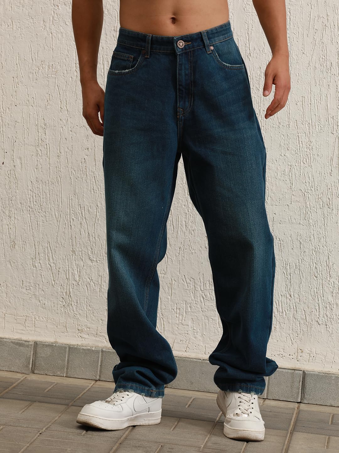 Hubberholme Men Blue Cotton Straight Fit Mid-Rise Solid Jeans