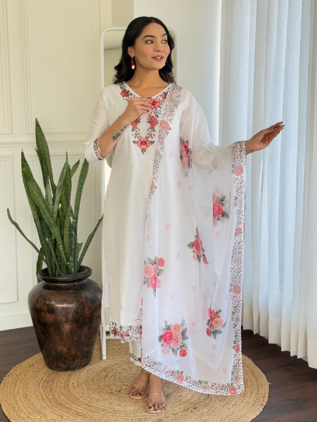 Naixa WomenS White Viscose With Cotton Lining Embroidered Straight Kurta With Viscose Pant And Taby Embroidered Laced Dupatta S