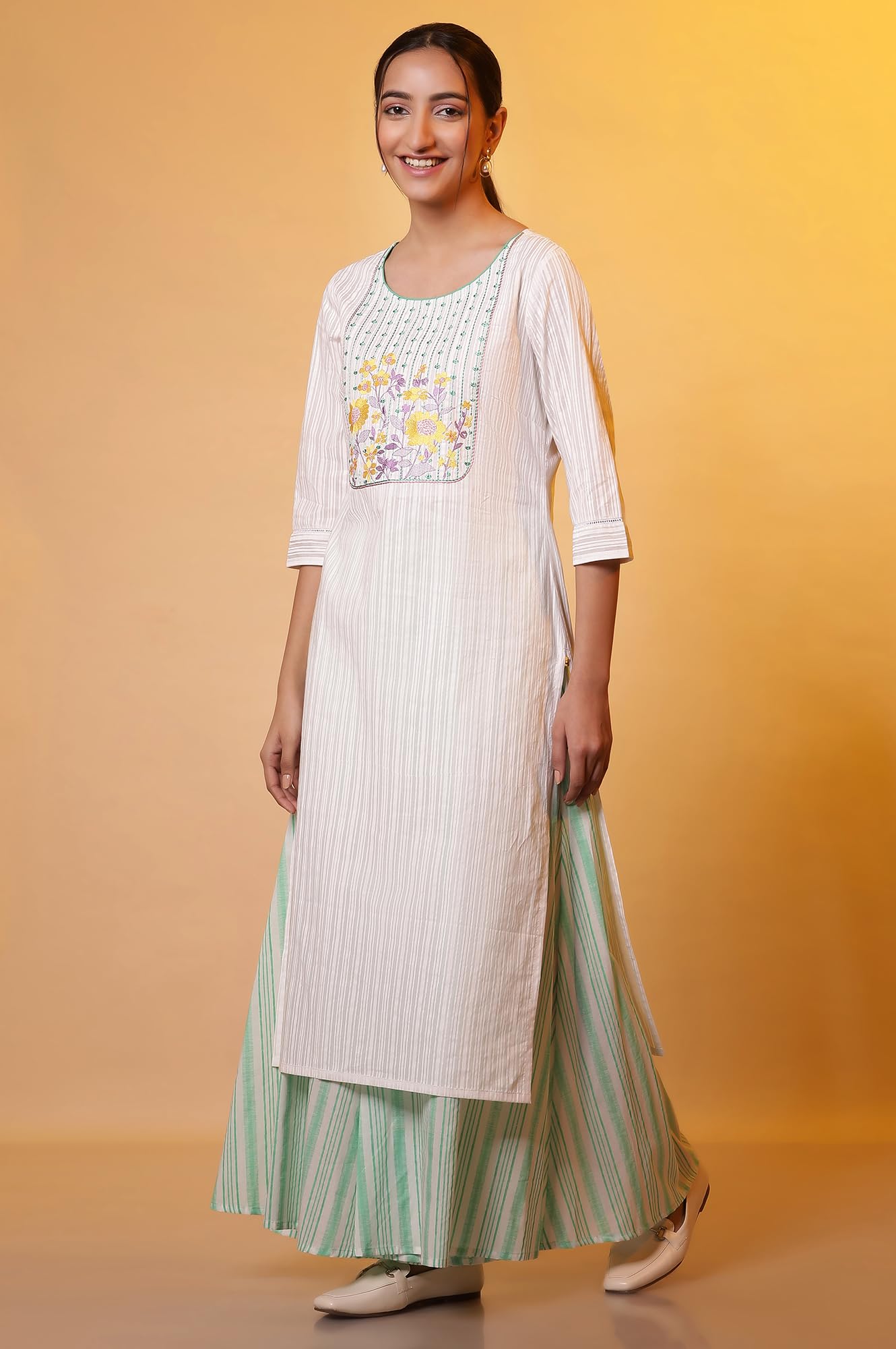 Aurelia Women's Floral Print Cotton Straight Kurta