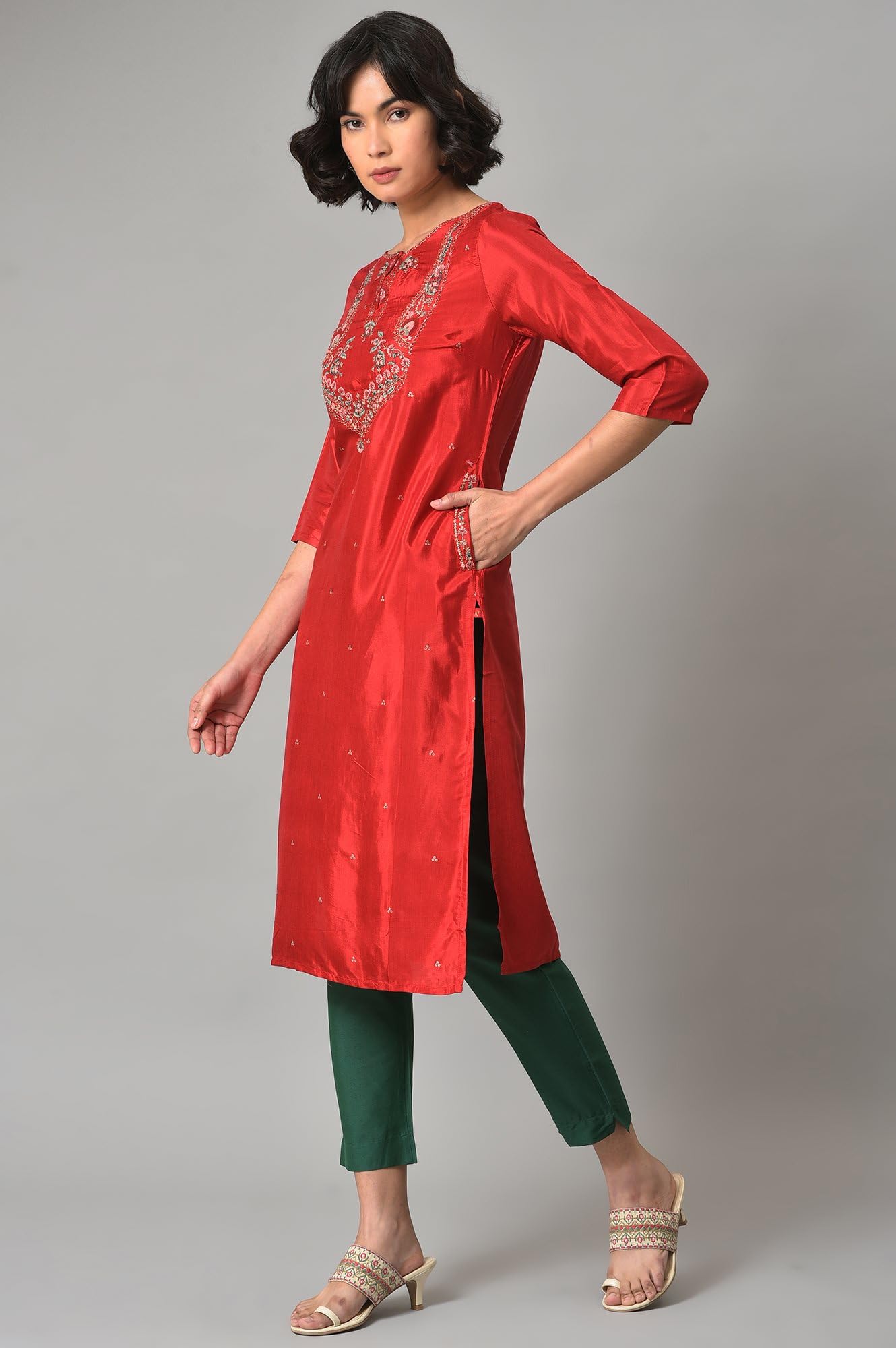 W For Woman Red Embroidered Regular Kurta With Glitter Accents