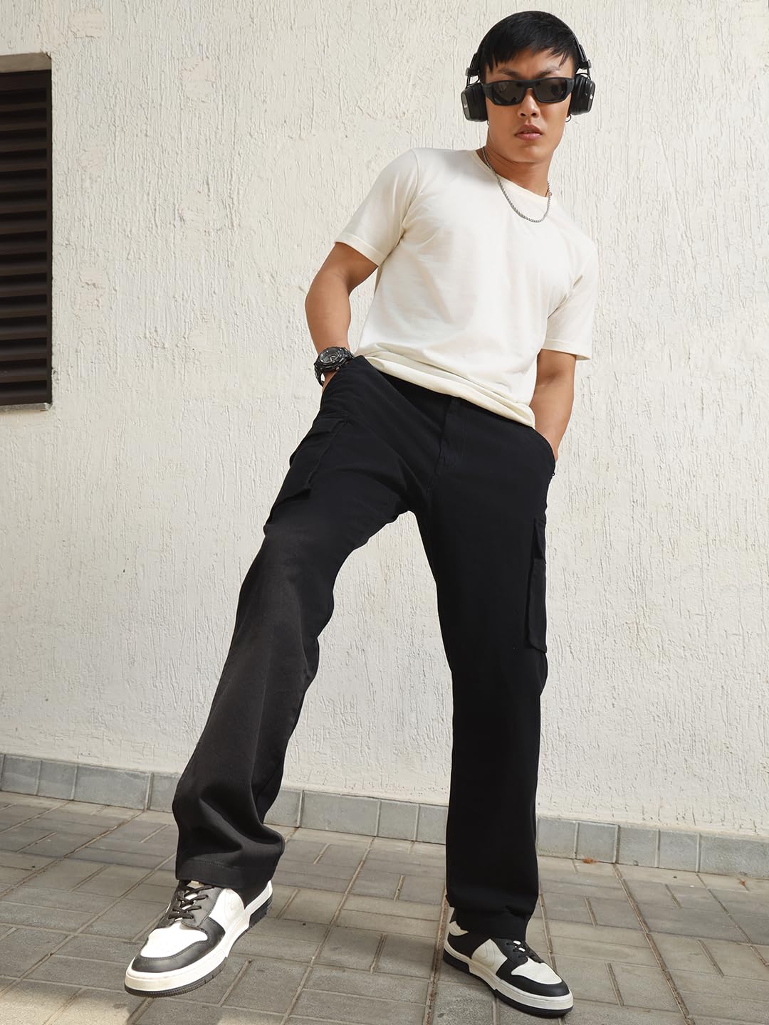 Hubberholme Men Black Smart Casual Summer Cotton Loose Fit Solid Trousers_16