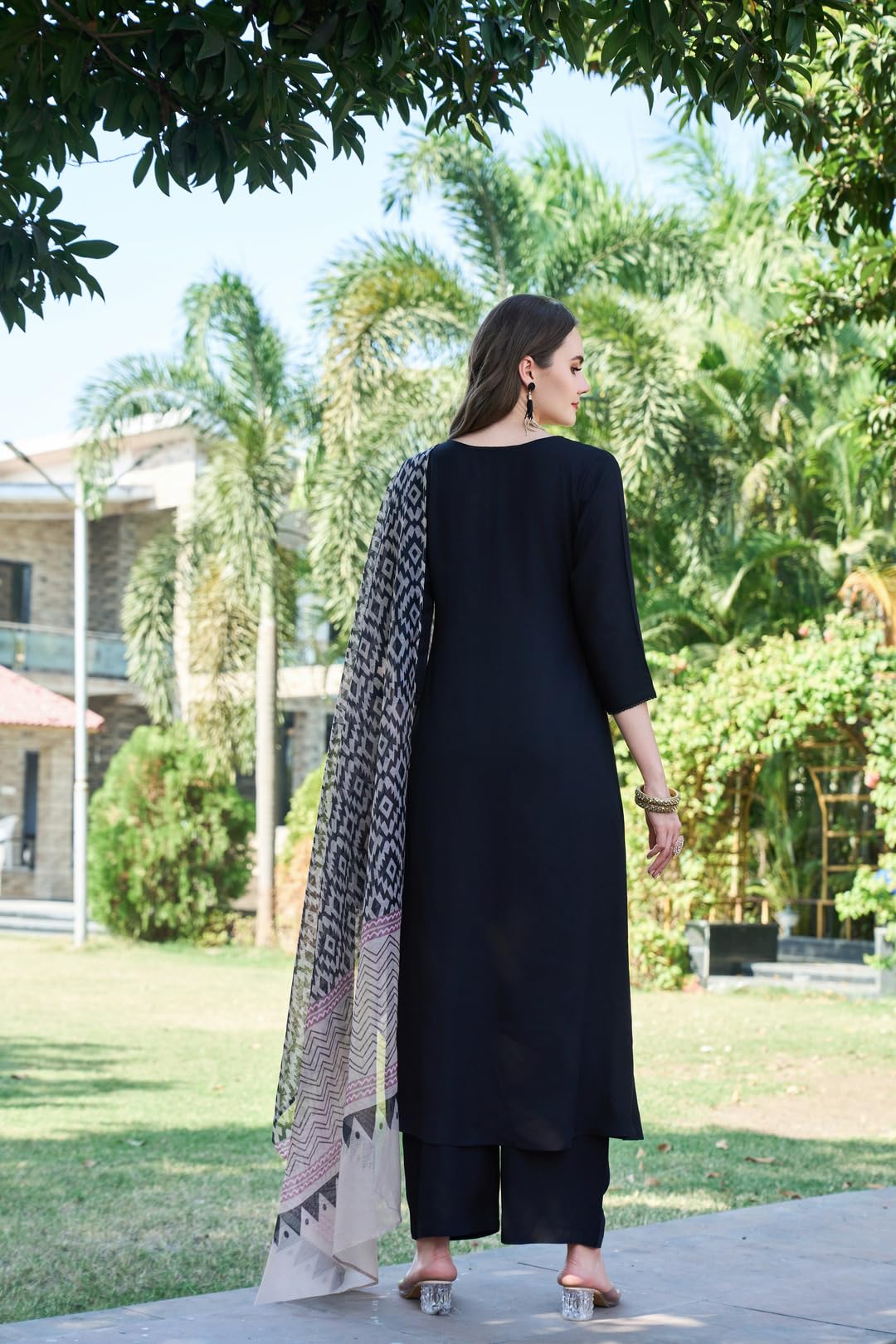 Gosriki WomenS Rayon Blend Solid Anarkali Kurta With Pant & Dupatta (Jamana Black-Vks04-Gs_3Xl_Black_Xxx-Large)