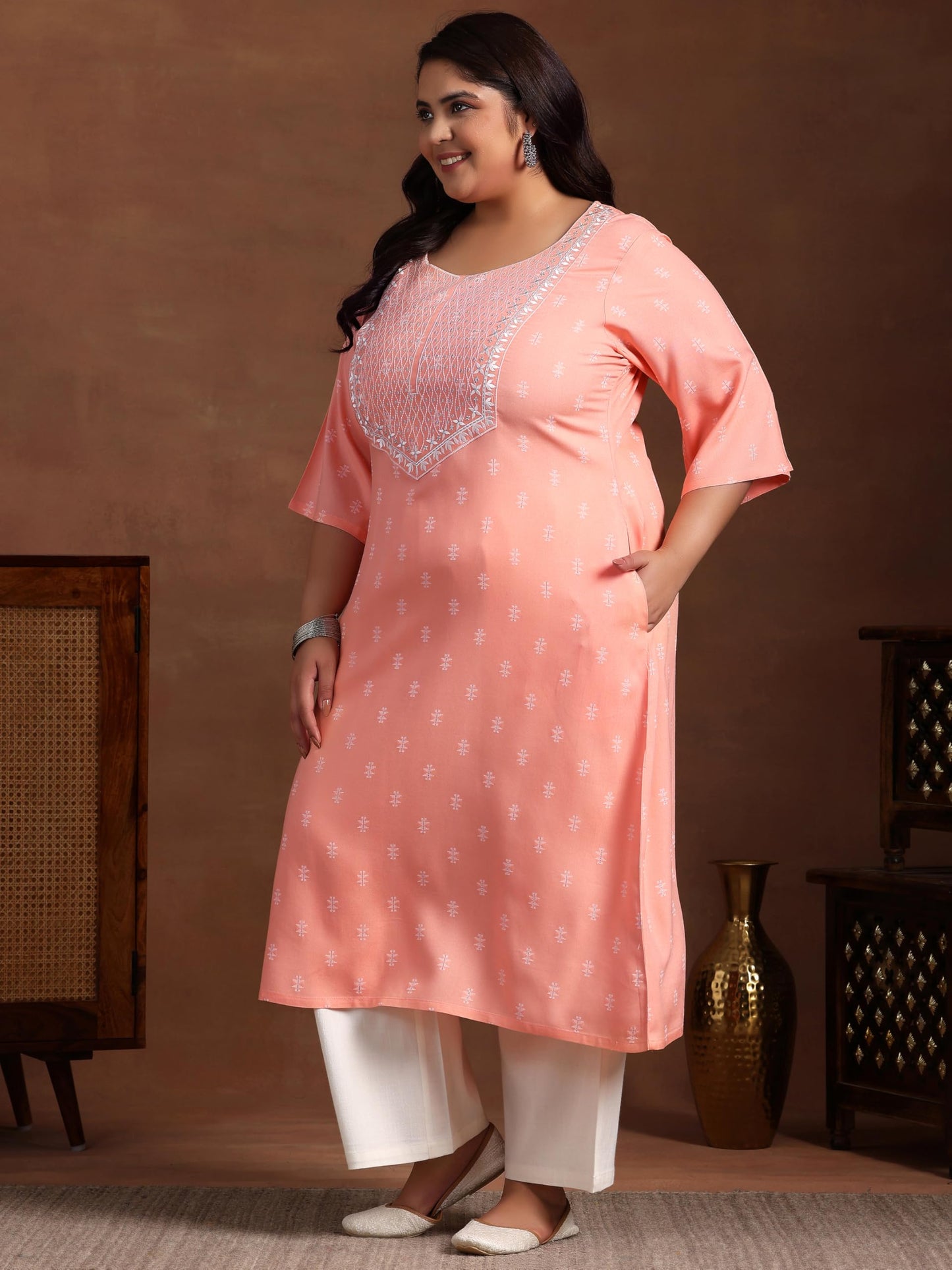 Extra Love By Libas Women'S Rayon Blend Woven Design Straight Kurta (25450_Peach)