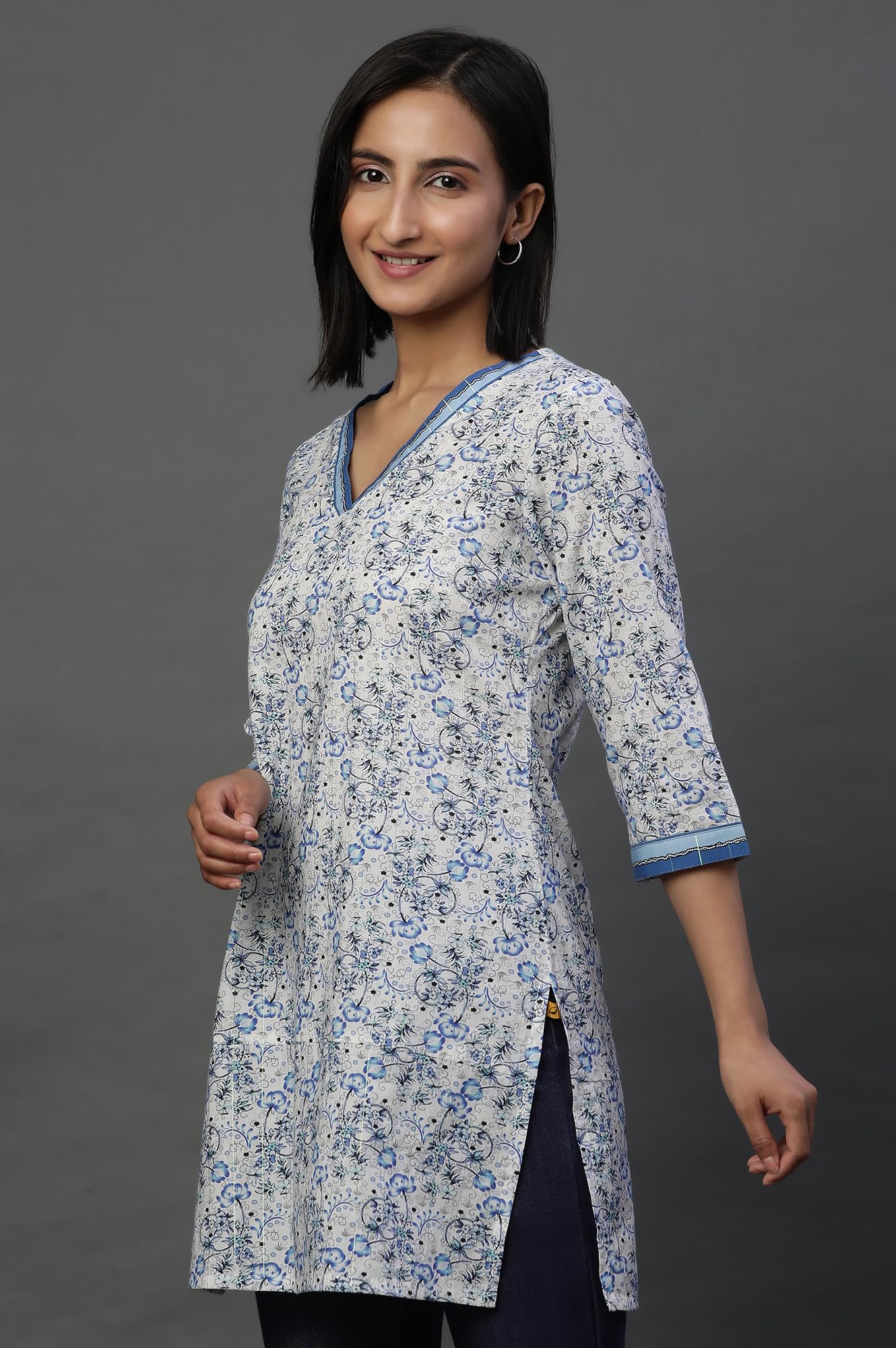 Aurelia WomenS Cotton Floral Regular Kurti (24Fea30416_Blue