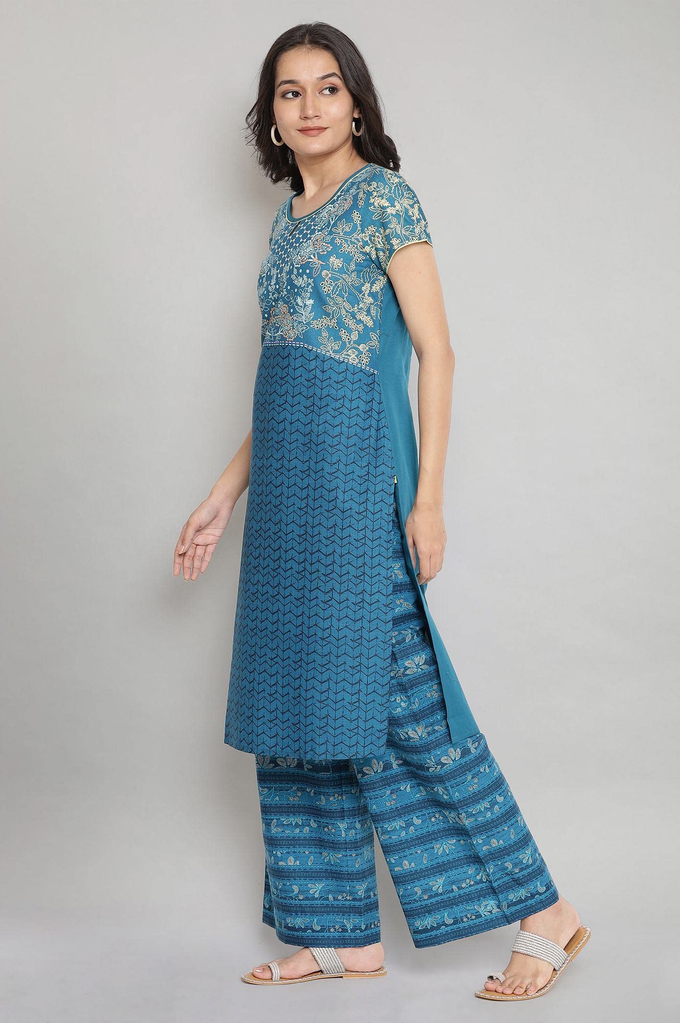 Aurelia Blue Floral Printed Printed Cotton Regular Kurta For Women