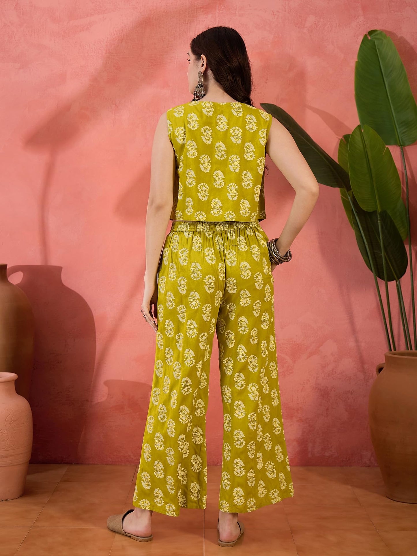 Stylum Womens Floral Printed Rayon Kurti Pant Set