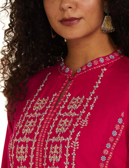 W For Woman Pink Glitter Printed Embroidered Straight Kurta And Straight Pants Set