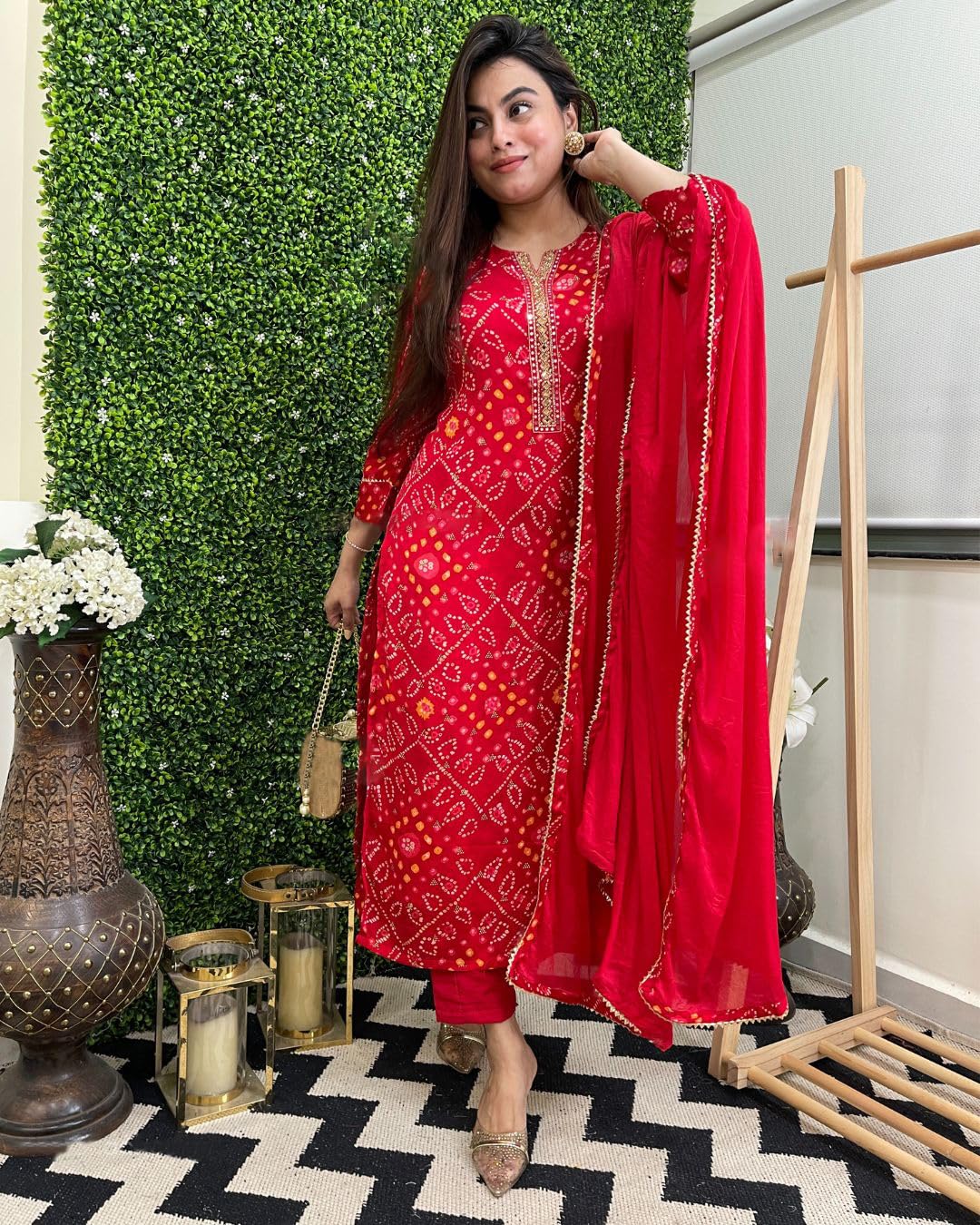Gosriki WomenS Rayon Blend Straight Printed Kurta With Pant & Dupatta (Turae-Red-Vks01-Gs_Xxl_Red_Xx-Large)
