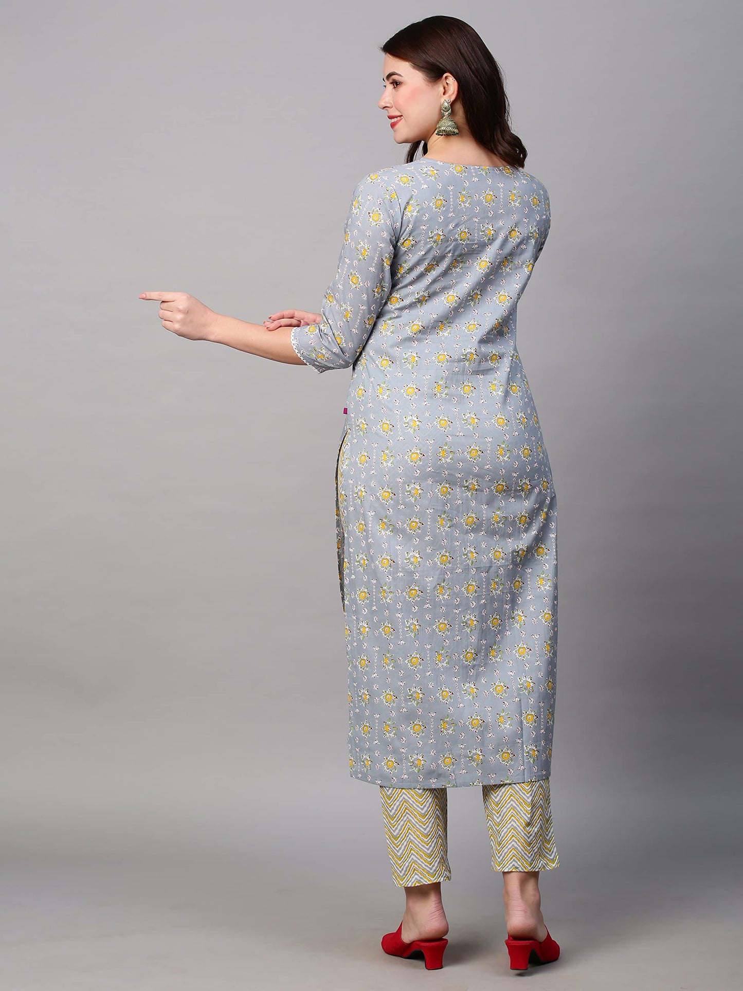 GoSriKi Women's Cotton Blend Traditional Straight Printed Kurta with Pant Set (Mikaa Grey-FBF001-GS)