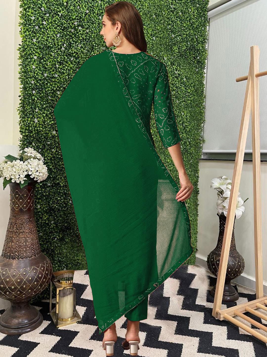 GoSriKi Printed Viscose Rayon Kurta Set for Women - Medium, Green, Model TURAE-RED-GS