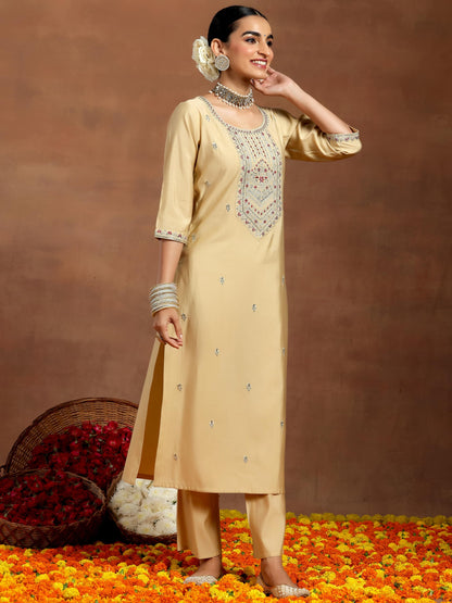 Libas WomenS Silk Blend Embroidered Kurta Set (Gs938_Beige