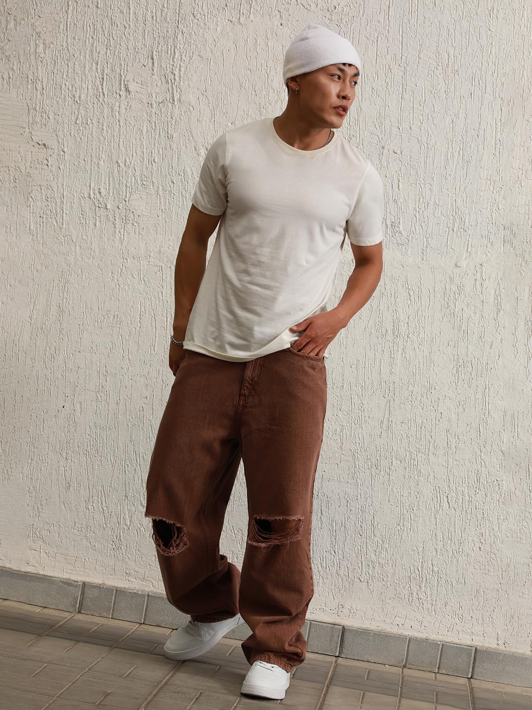 Hubberholme Men Brown Cotton Relaxed Fit Mid-Rise Solid Jeans