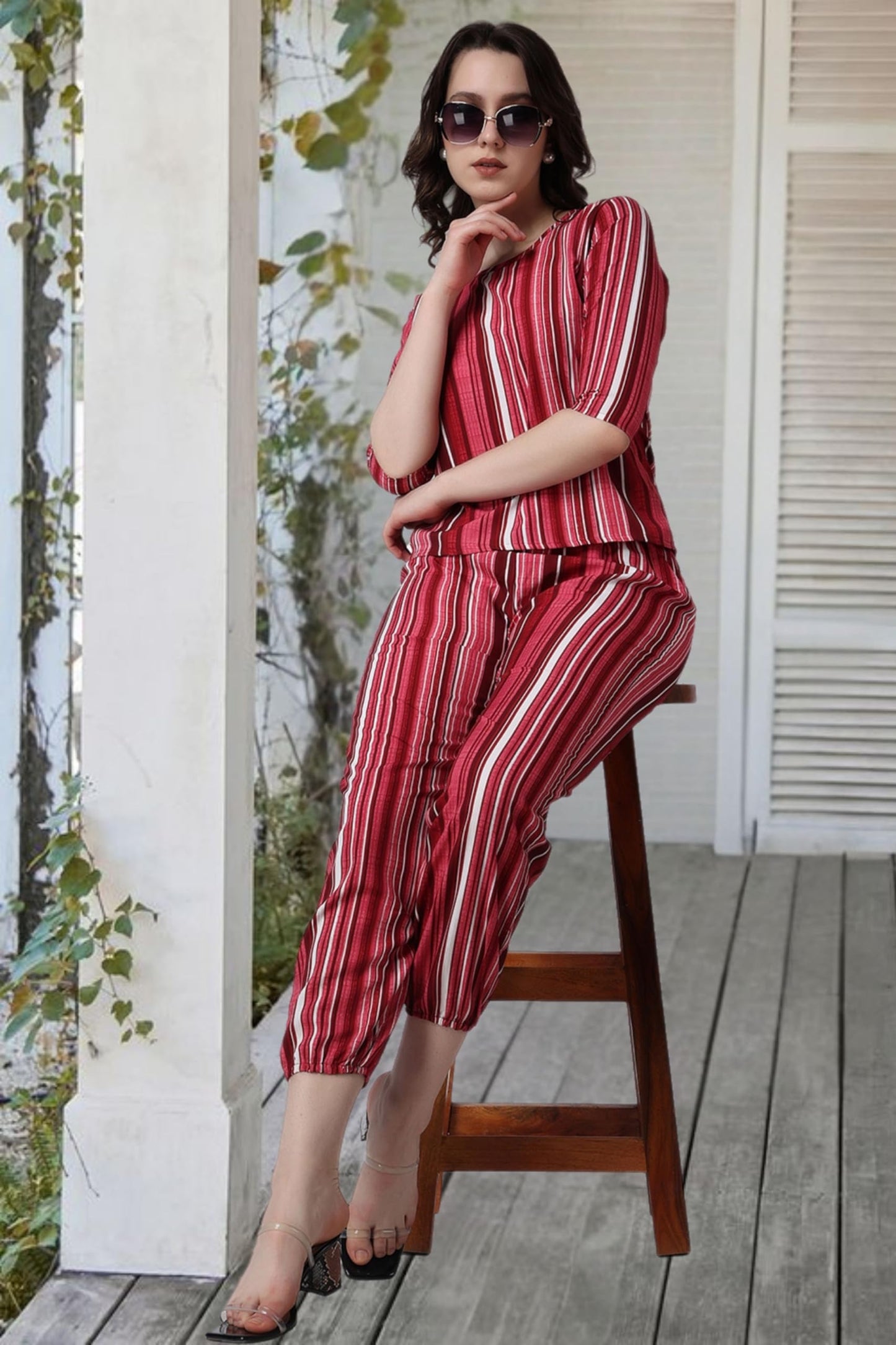 POPWINGS Casual Printed Top and Joggers Set for Women || Stylish Summer Co-Ords Set for Women || Round-Neck Top and Joggers Comb