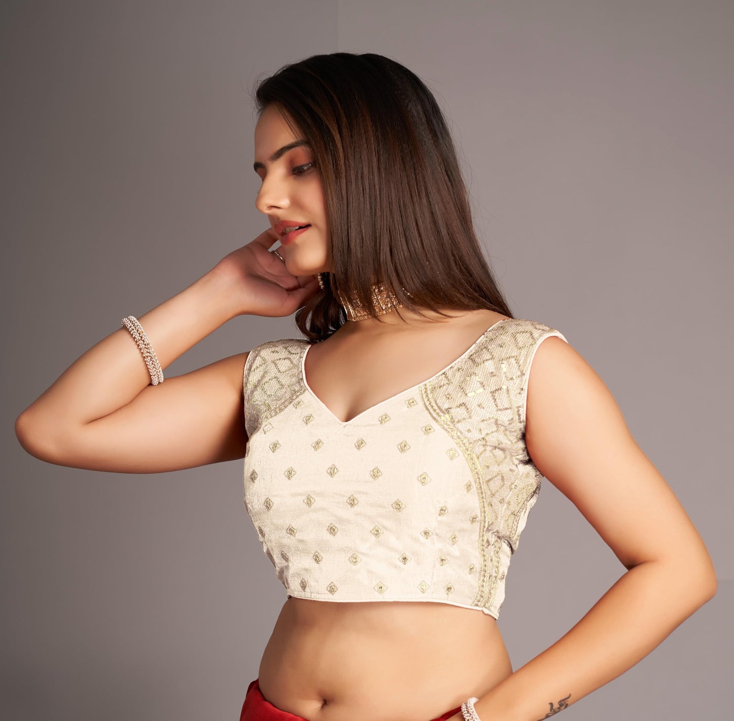 Pujia Mills WomenS Sequin Embroidered V Neck Sleeveless White Readymade Saree Blouse Indian Ethnic Stitched Padded Blouses For