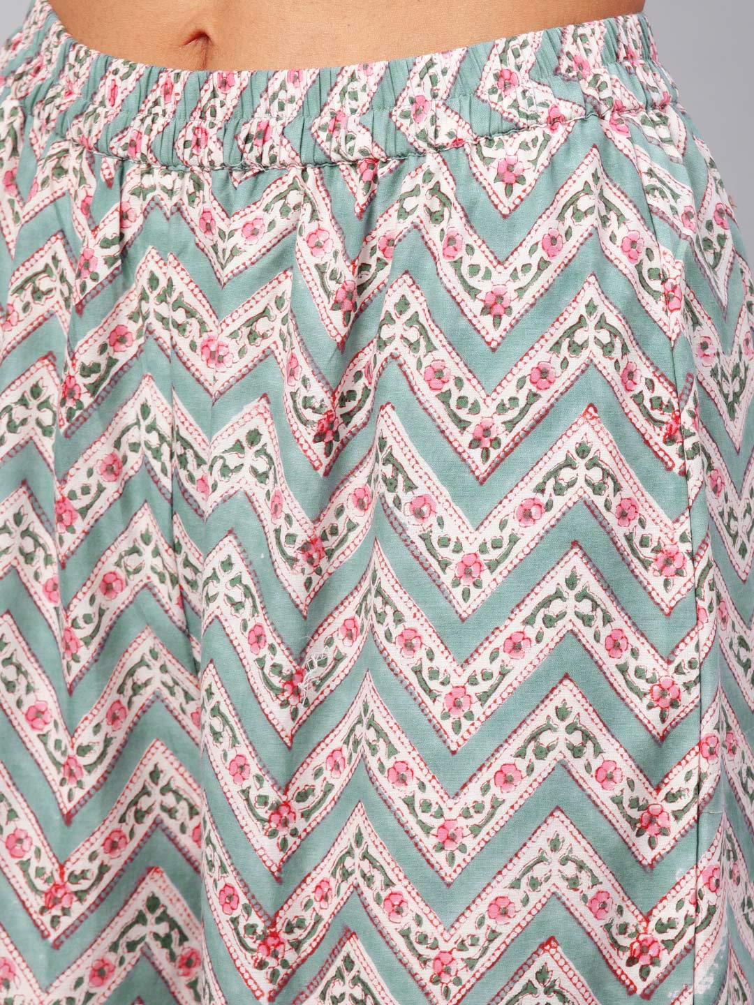 idaLia Women's Floral Print Cotton Kurta With Printed Turqoise Palazzo Pants
