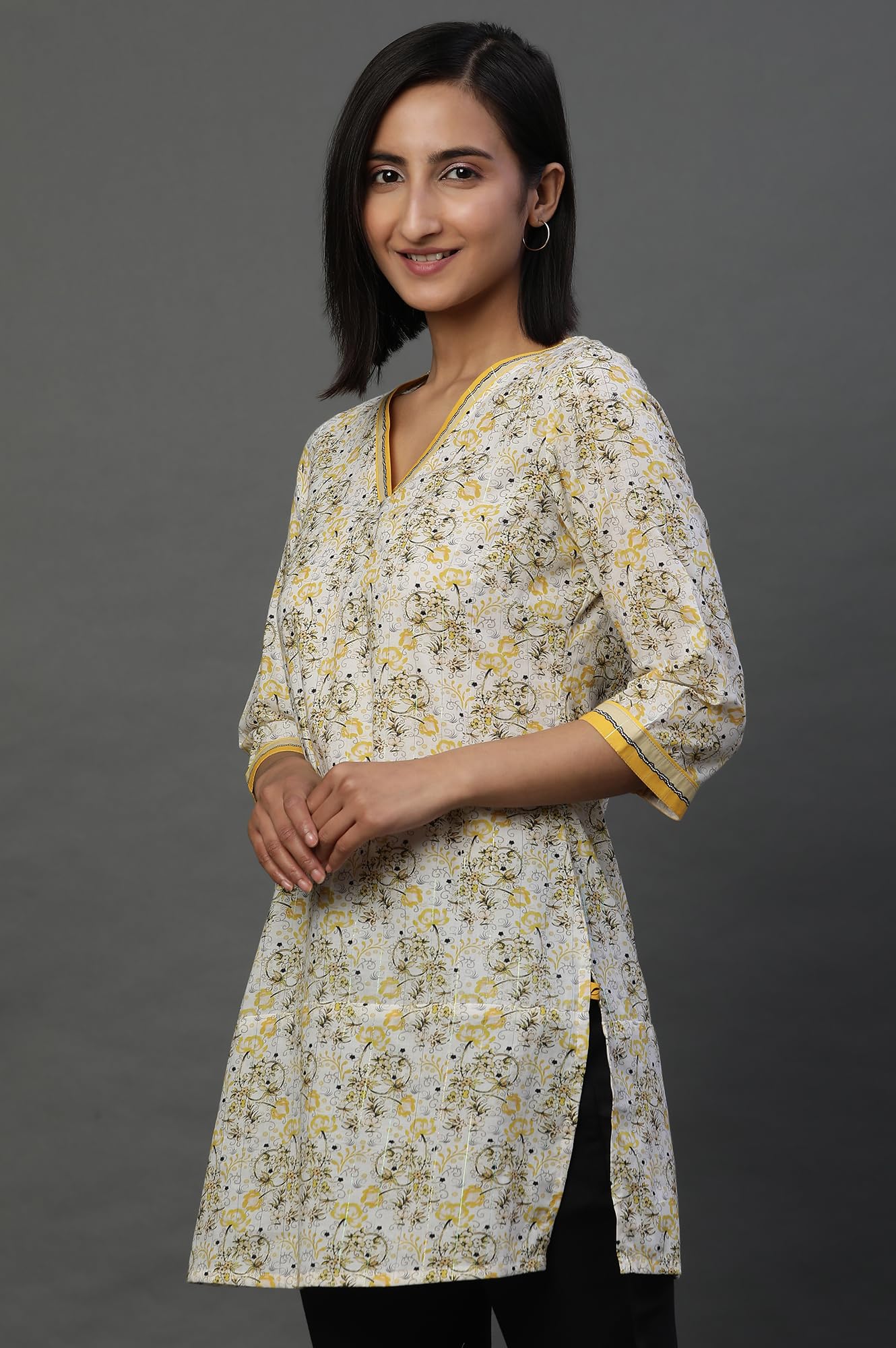 Aurelia WomenS Cotton Floral Regular Kurti (24Fea30416_Yellow