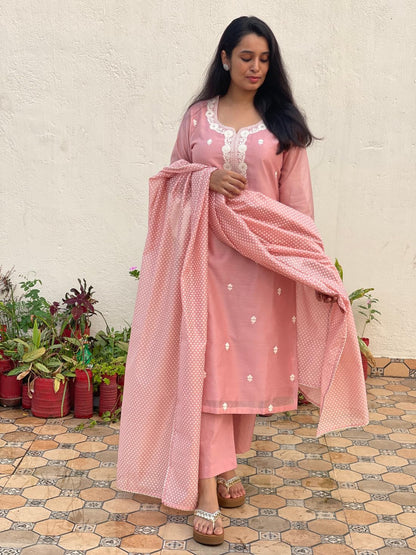 Gosriki WomenS Cotton Blend Straight Embroidered Kurta With Pant & Dupatta (Yearend Pink-Gs_Xxl_Pink_Xx-Large)