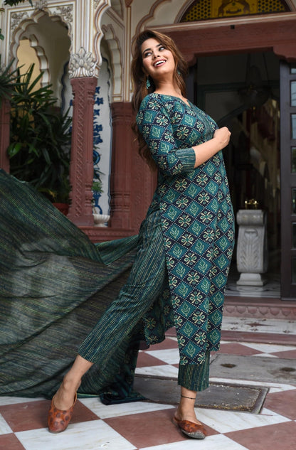 LookMark Ladies Cotton Blend Printed Kurta Pant Dupatta Set - Elegant Ethnic Wear, Small, Green, Model AZ-LM-OG-KS2116
