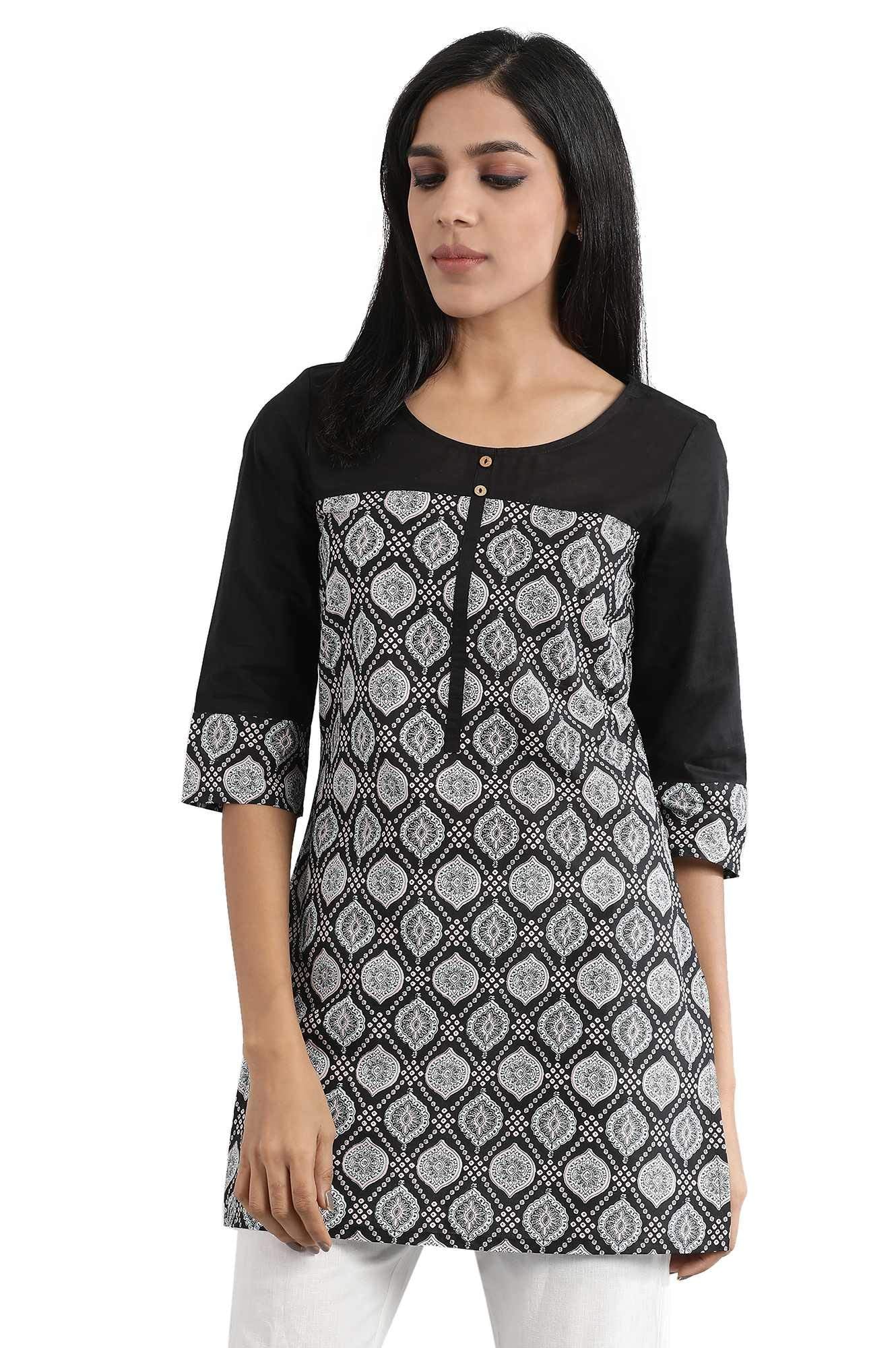 Aurelia Women's Cotton Black Floral Round Neck Straight Kurti