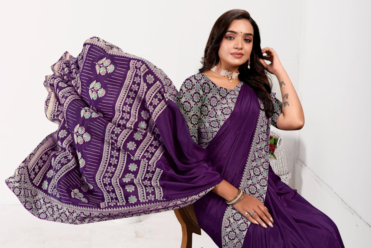 Vimla WomenS Premium Crepe Silk Saree With Unstitched Blouse Piece Floral Pattern And Plain Weave Type