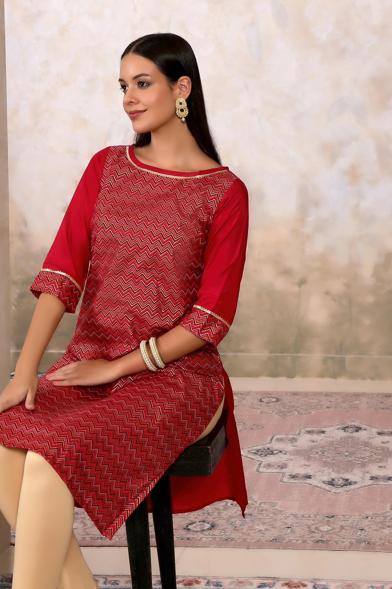 Aurelia Womens Red Chevron Regular Kurta