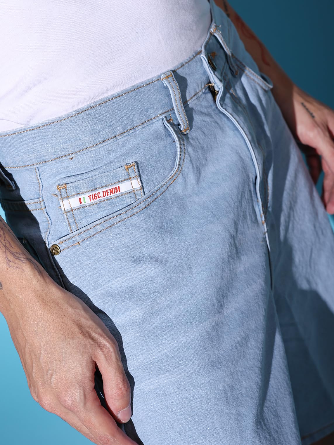The Indian Garage Co Men Regular Fit Solid Mid-Rise Denim Shorts