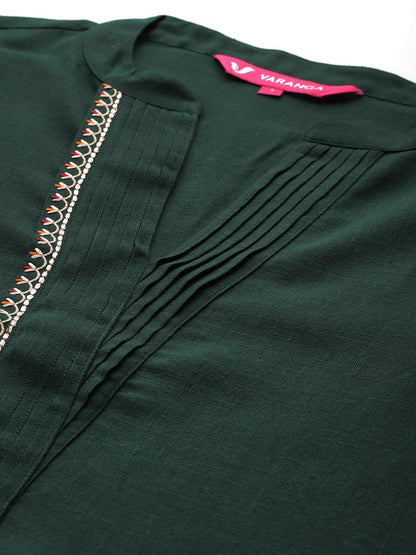 Varanga WomenS Green Mandarin Collar Thread Embroidered With Pleate Deatialing Kurta Paired With Bottom
