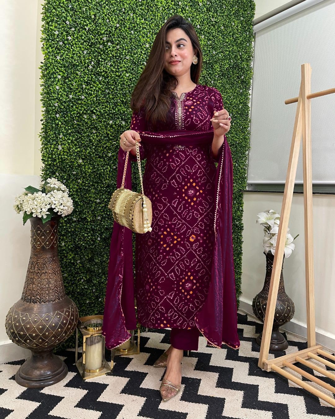 GoSriKi Ladies Bandhej Kurta Set with Trousers & Dupatta, Medium, Wine, Model TURAE-RED-G8S