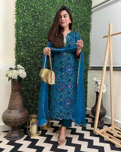 Gosriki WomenS Rayon Blend Straight Printed Kurta With Pant & Dupatta (Turae Cerosin-Vks01-Gs_M_Dark Blue_Medium)