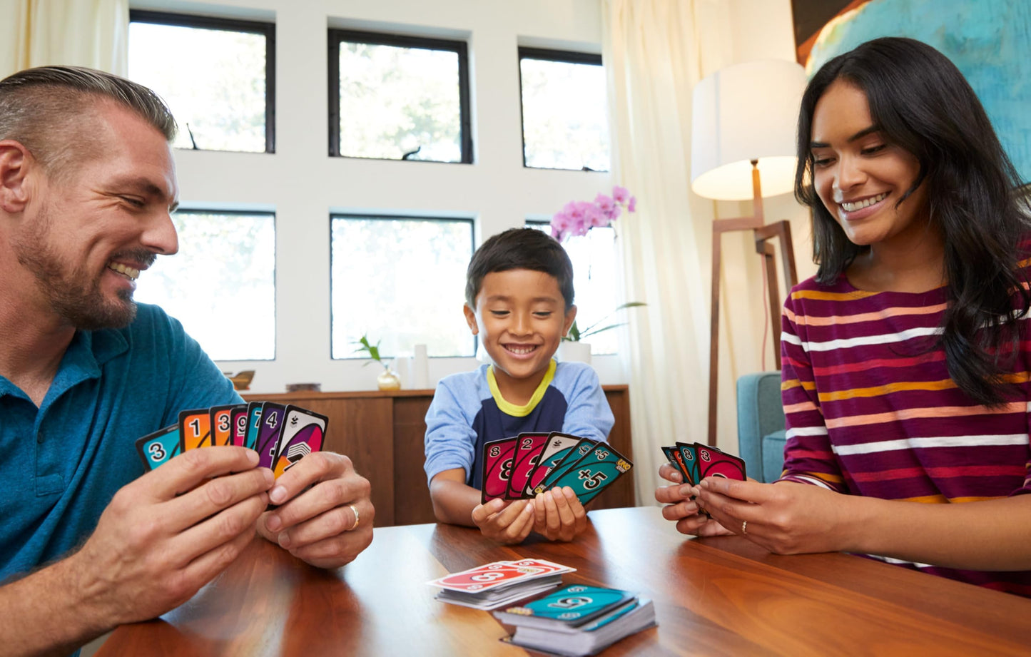 Mattel Games UNO FLIP! Card Game - 112 Cards, Multicolor, Medium Size, Model GDR44, Ideal for Ages 7 and Up
