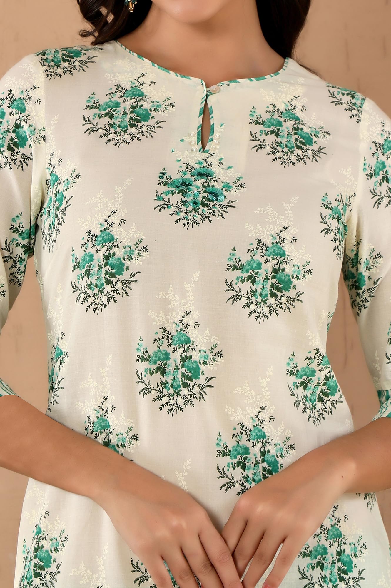 W Green Floral Printed Cotton Regular Kurta For Women