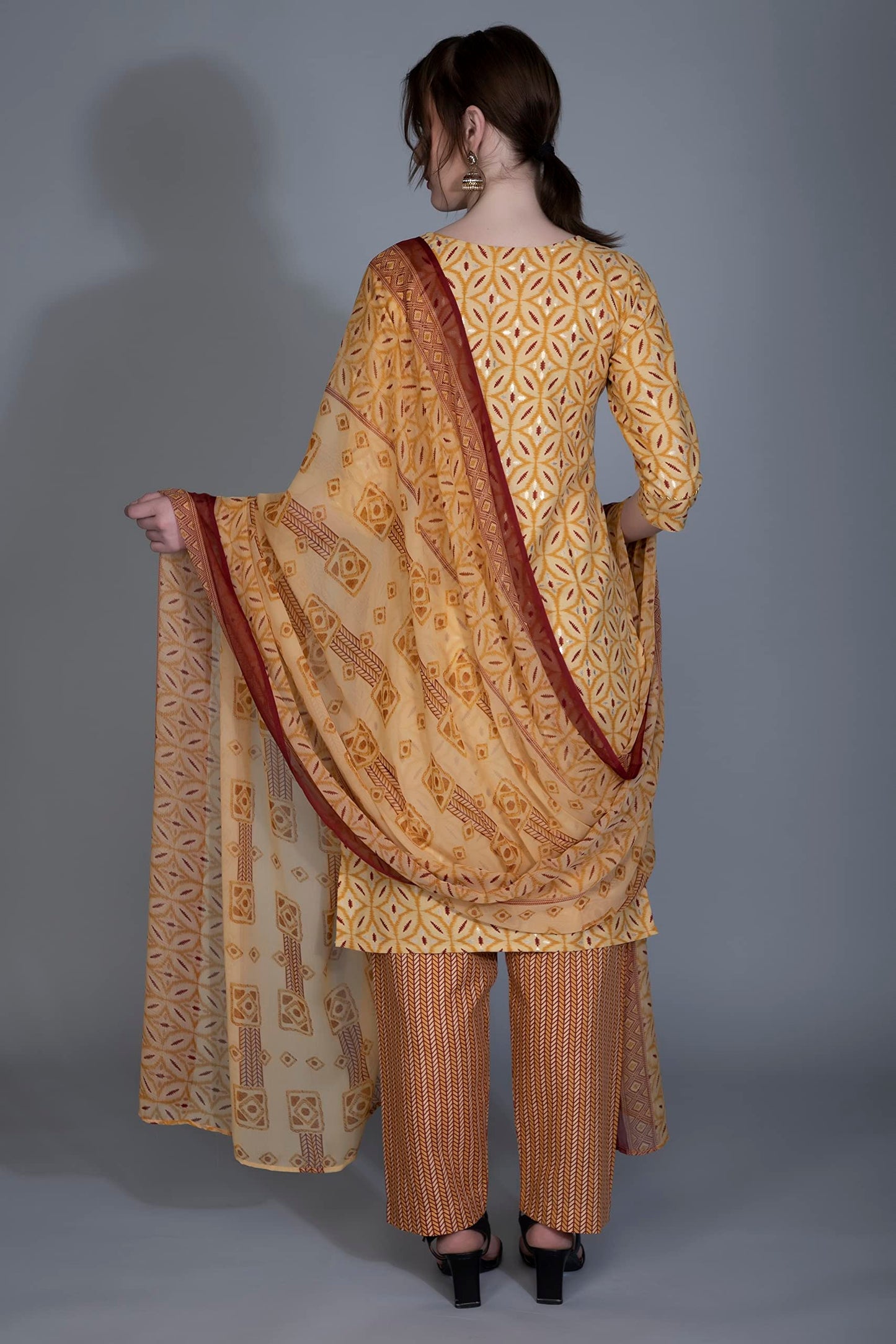DHRUVI TRENDZ Cotton Kurta Set with Dupatta for Women | Kurta Set for Women | Festive Kurta Set for Women | Regular Fit Kurta