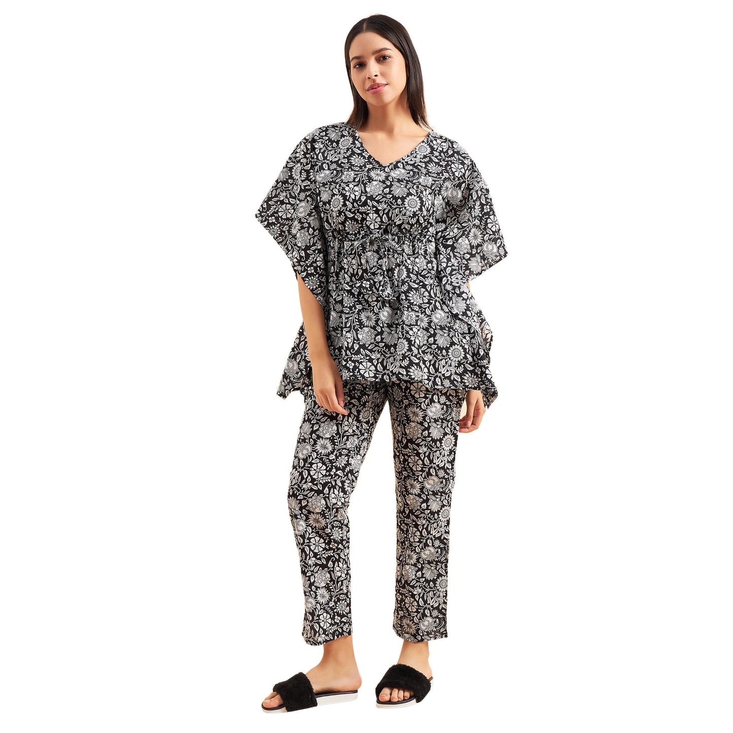 Sweet Dreams Women Printed Pyjama Set Black