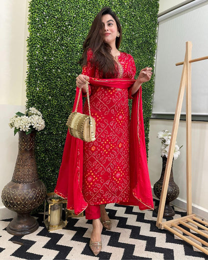 Gosriki WomenS Rayon Blend Straight Printed Kurta With Pant & Dupatta (Turae-Red-Vks01-Gs_5Xl_Red_Xxxxx-Large)