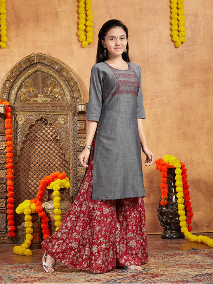 Aarika Girls Casual Wear Grey Colour Tribal Print Cotton Kurti (9-16 Years)