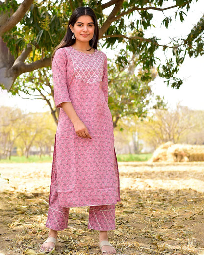 GoSriKi Women's Cotton Blend Stright Kurta with Pant