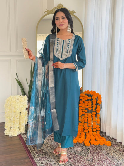 Naixa WomenS Petrol Bsy Viscose Embroidered Straight Kurta With Bsy Viscose Pant And Organza Jacquard Dupatta Sets (Nx-632-Petr