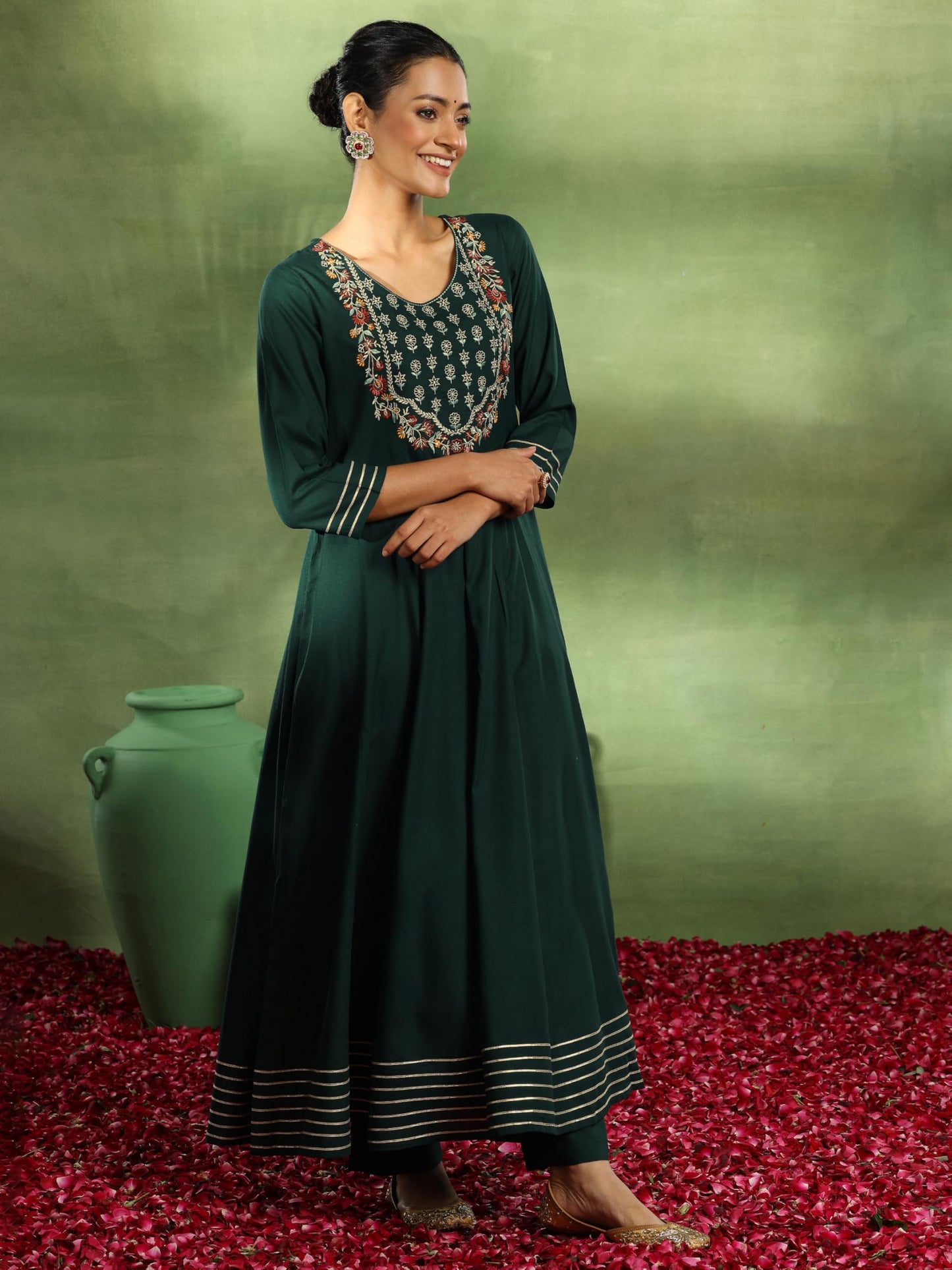 Libas WomenS Viscose Rayon Kurta Set (49420