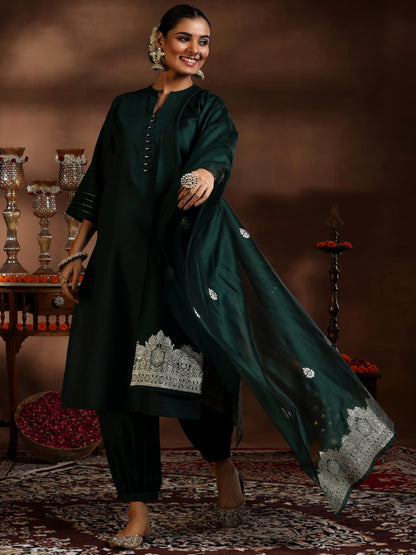 Libas WomenS Silk Blend Solid Kurta Set (39045_Green