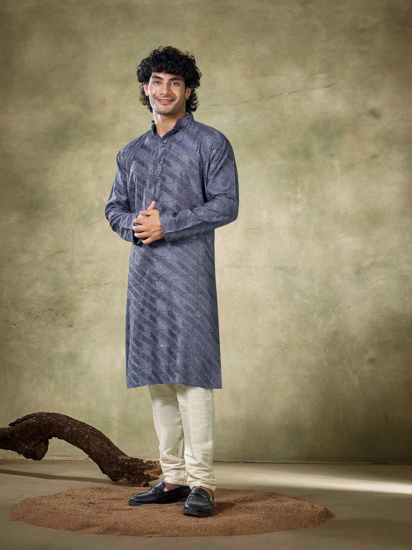 Vardha MenS Royal Blue Viscose Sequence Readymade Kurta For Men - Sequins Embroidery, Mandarin Collar, Traditional Design Blue