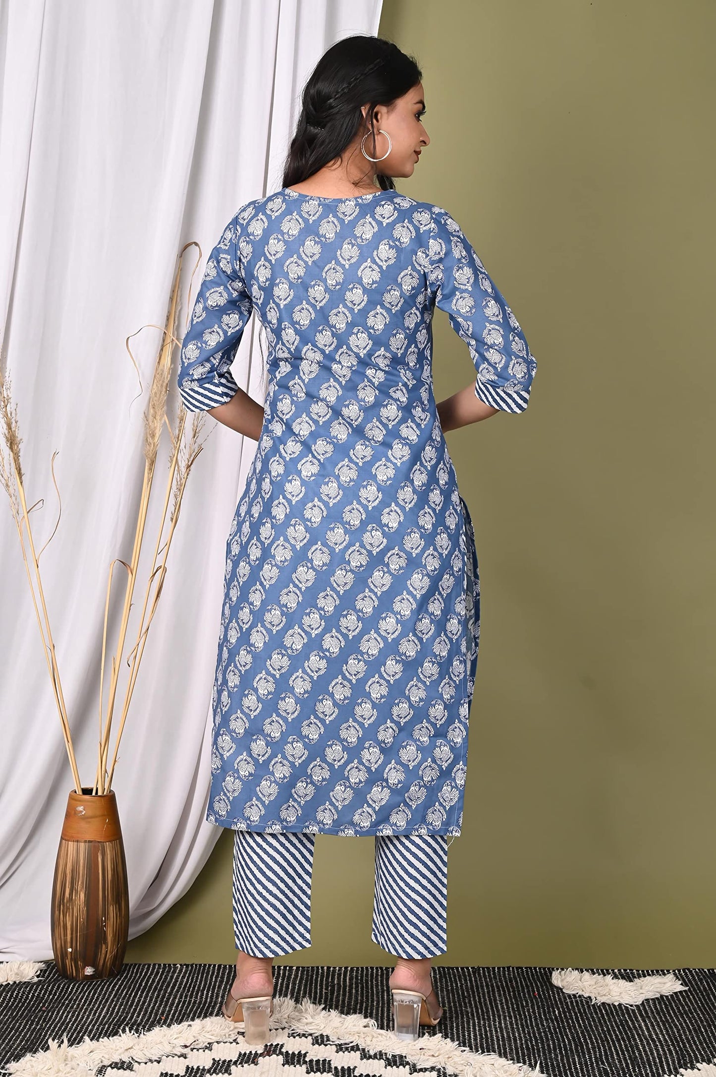 GoSriKi Women's Cotton Blend Straight Printed Kurta with Pant (Funki-GO)