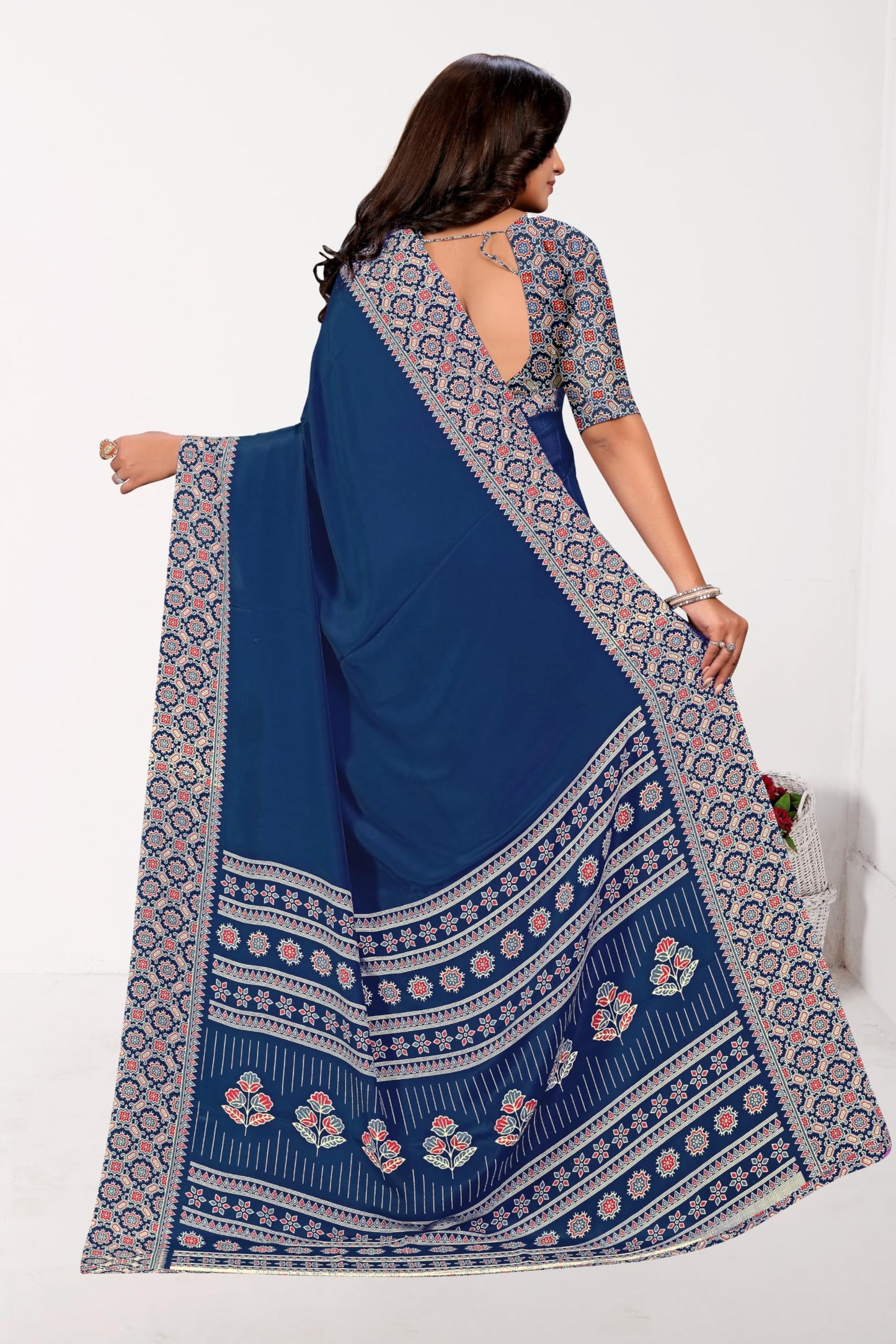 Vimla WomenS Premium Crepe Silk Saree With Unstitched Blouse Piece Floral Pattern And Plain Weave Type