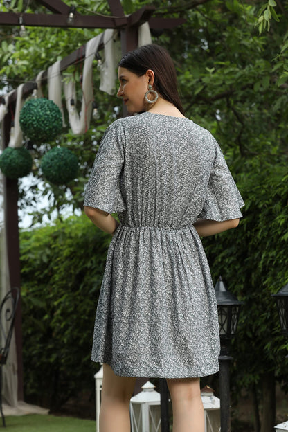 Om Sai Latest Creation WomenS Rayon Full Sleeve A-Line Knee-Length Western Dresses For Women Or Girls (X-Large, Green)