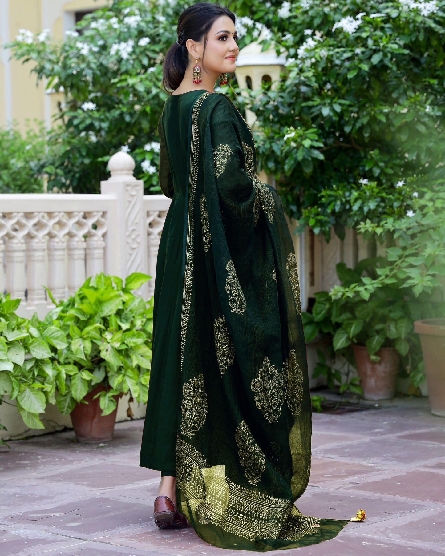 Gosriki WomenS Cotton Blend Solid Anarkali Kurta With Pant & Dupatta (Magic-Green-Gs_L_Green_Large)