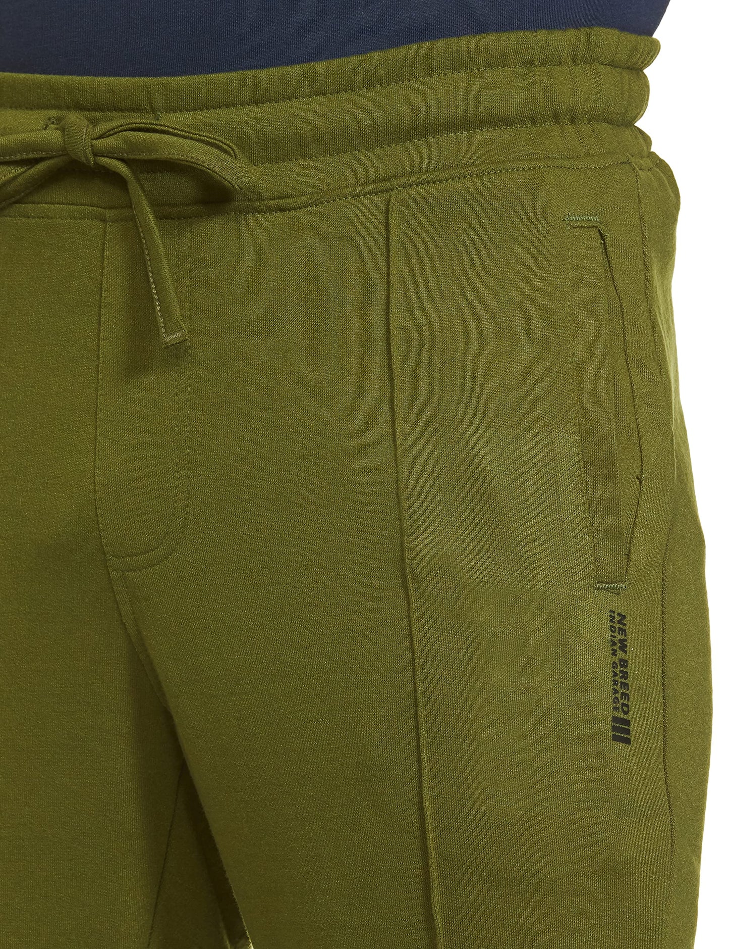 The Indian Garage Co Men Slim Fit Solid Mid-Rise Knitted Joggers Green