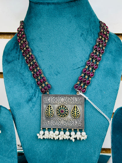 Dual tone necklace set