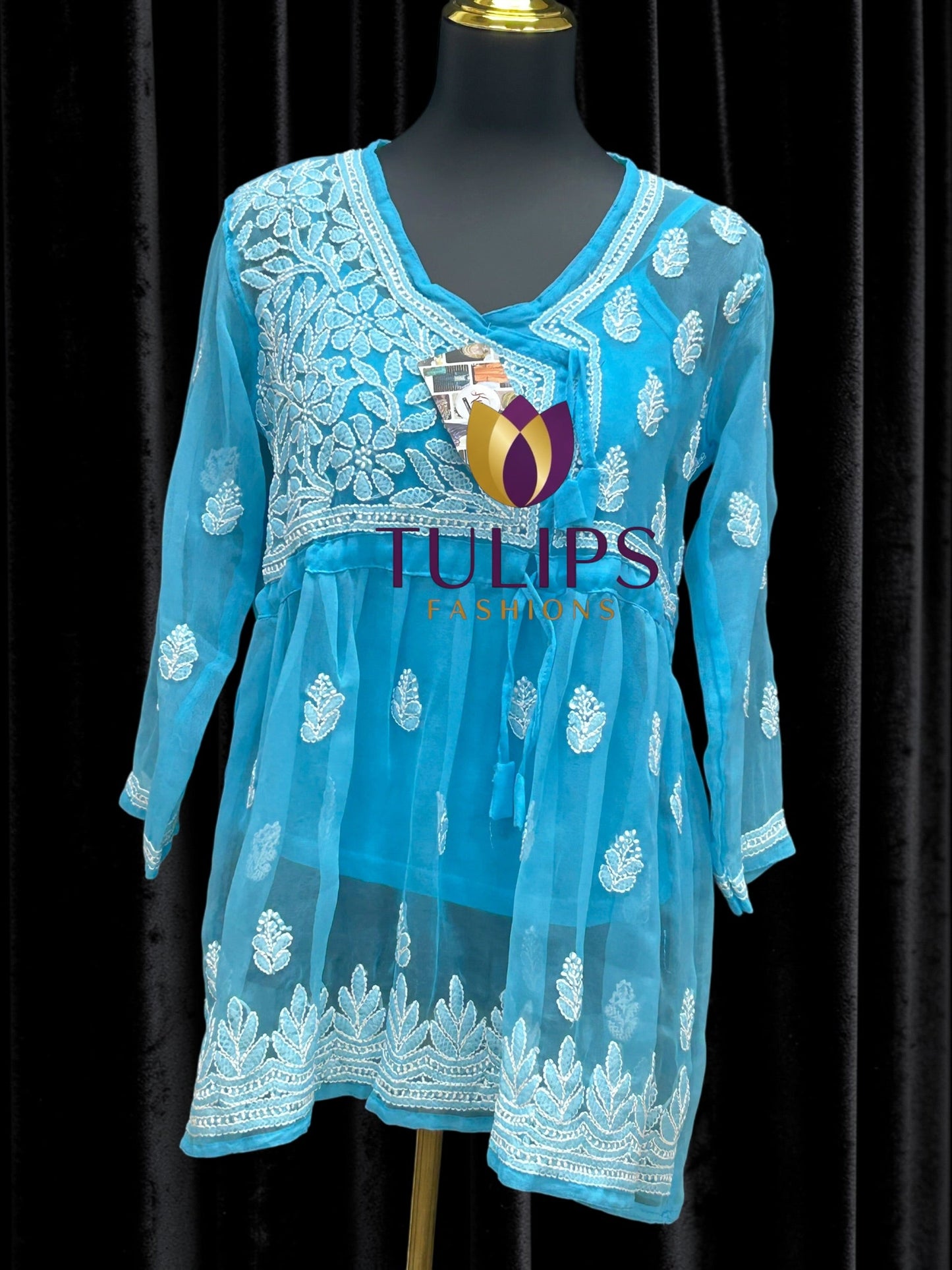 Chikankari short kurti