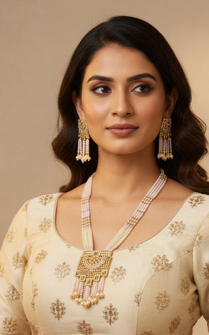 Light pink necklace set