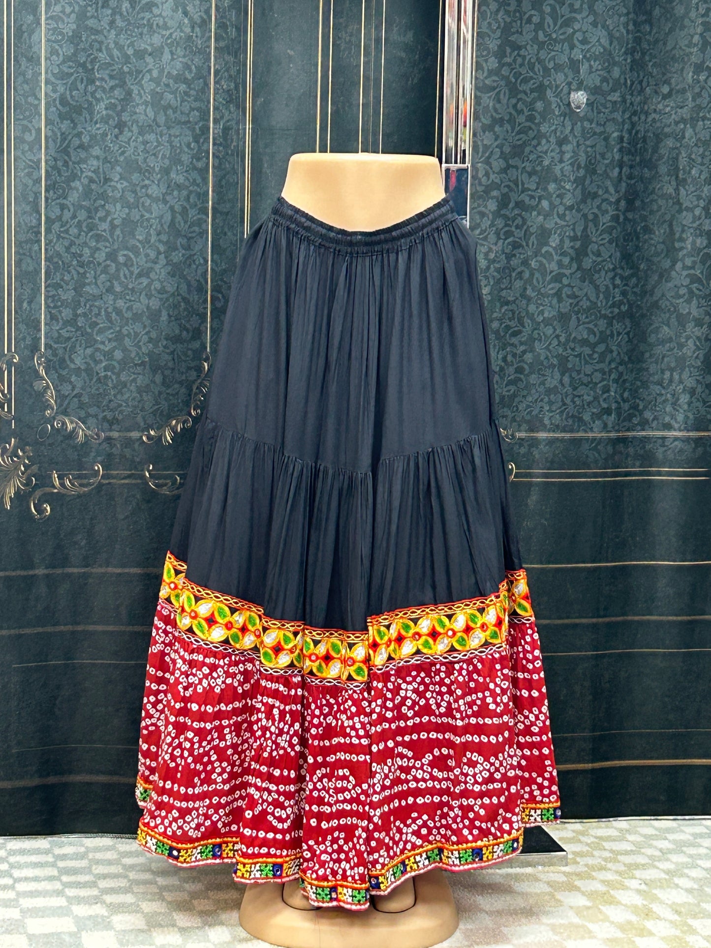 Bandhani skirt : garba chaniya